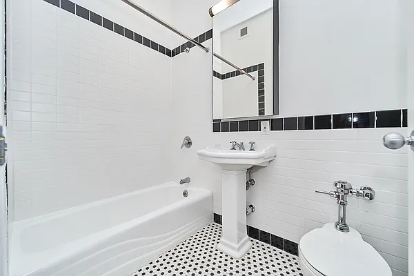 Rented by Living New York | media 7