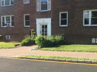 25 County Center Rd APT C-20, White Plains, NY 10607