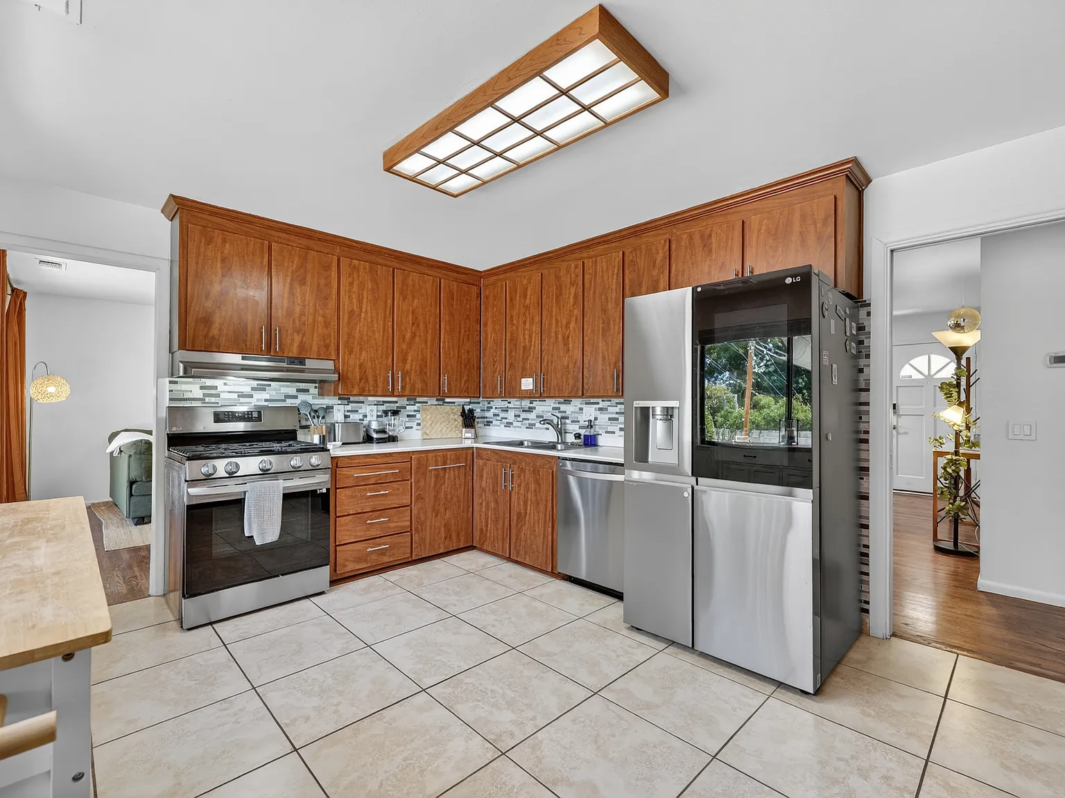 7107 Carriveau Ave NE — Photo 4
