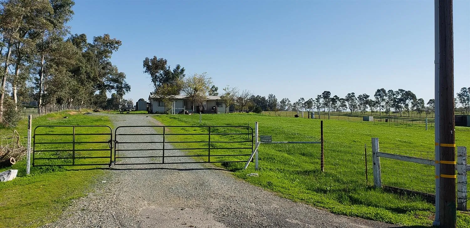 27912 N Mackville Rd photo 1