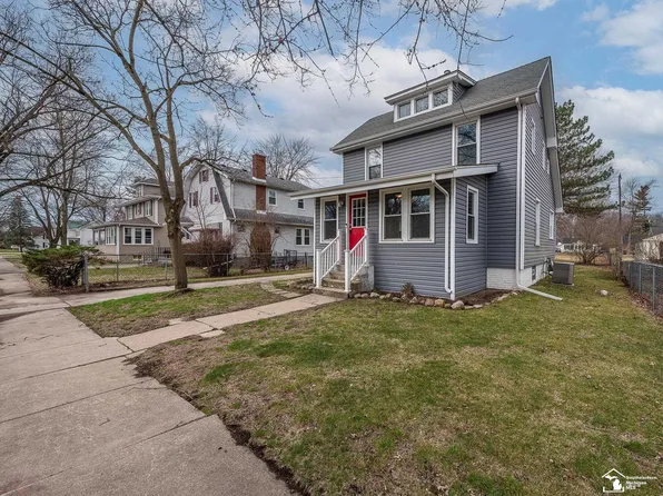 12865 Matthews St, Carleton, MI 48117