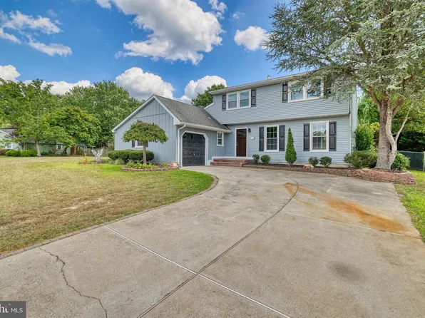 117 Shire Dr, Sewell, NJ 08080