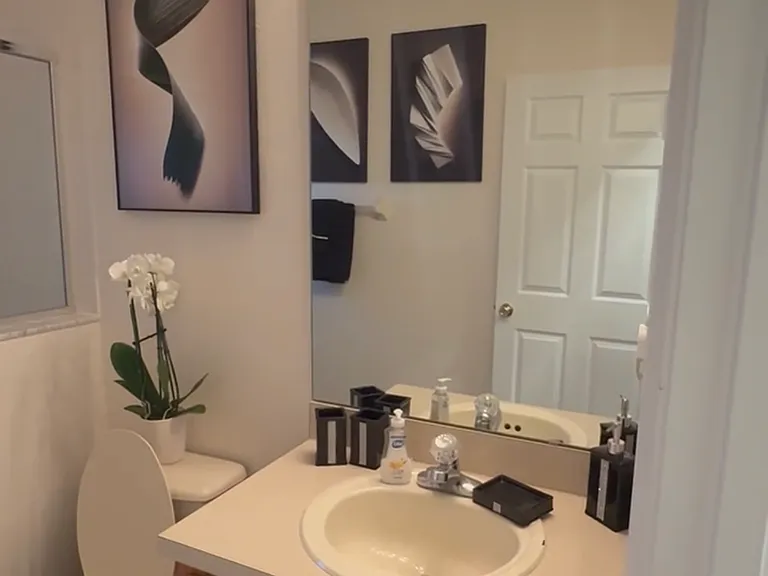 2742 Patrician Cir #4 — Photo 8