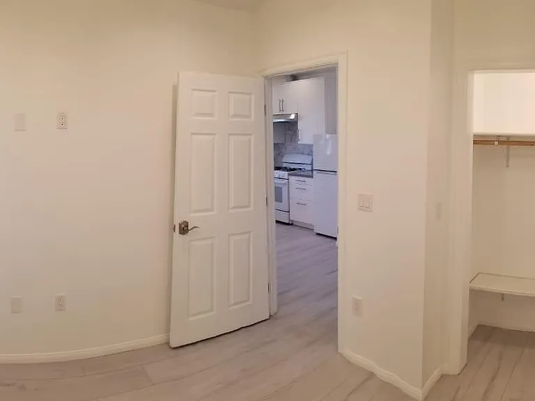 23832 Welby Way — Photo 3