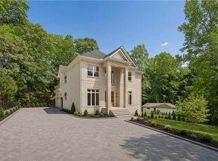 10745 Waters Rd, Alpharetta, GA 30022