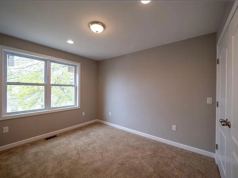 14 Cleveland Ave — Photo 12
