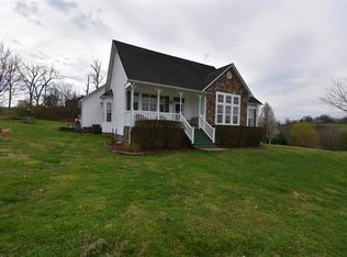 2297 Chinquipin Rd, Sneedville, TN 37869