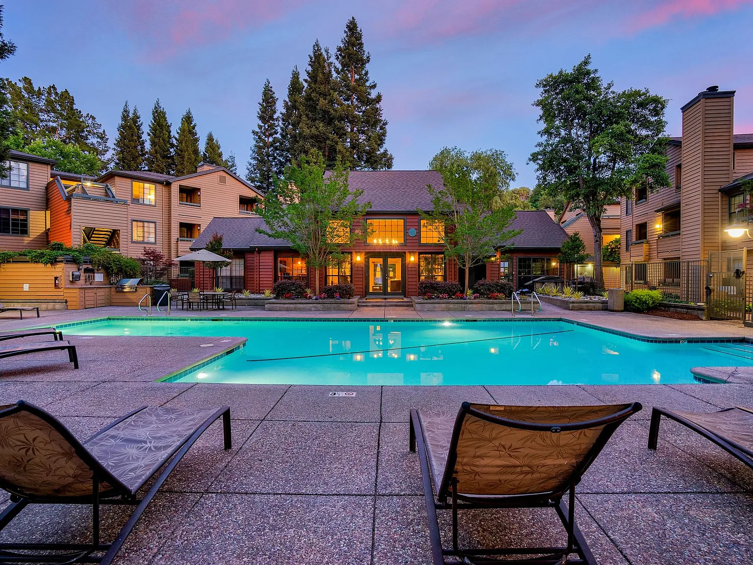 Shadow Creek Apartments — Photo 2