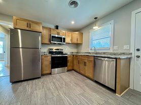 1003 Giles Road