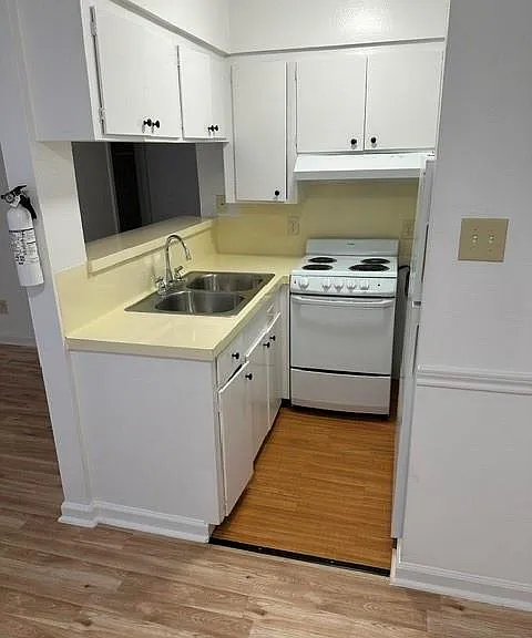 812 Marshall St #3 — Photo 6