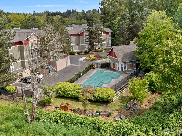 7711 NE 175th Street #E111, Kenmore, WA 98028