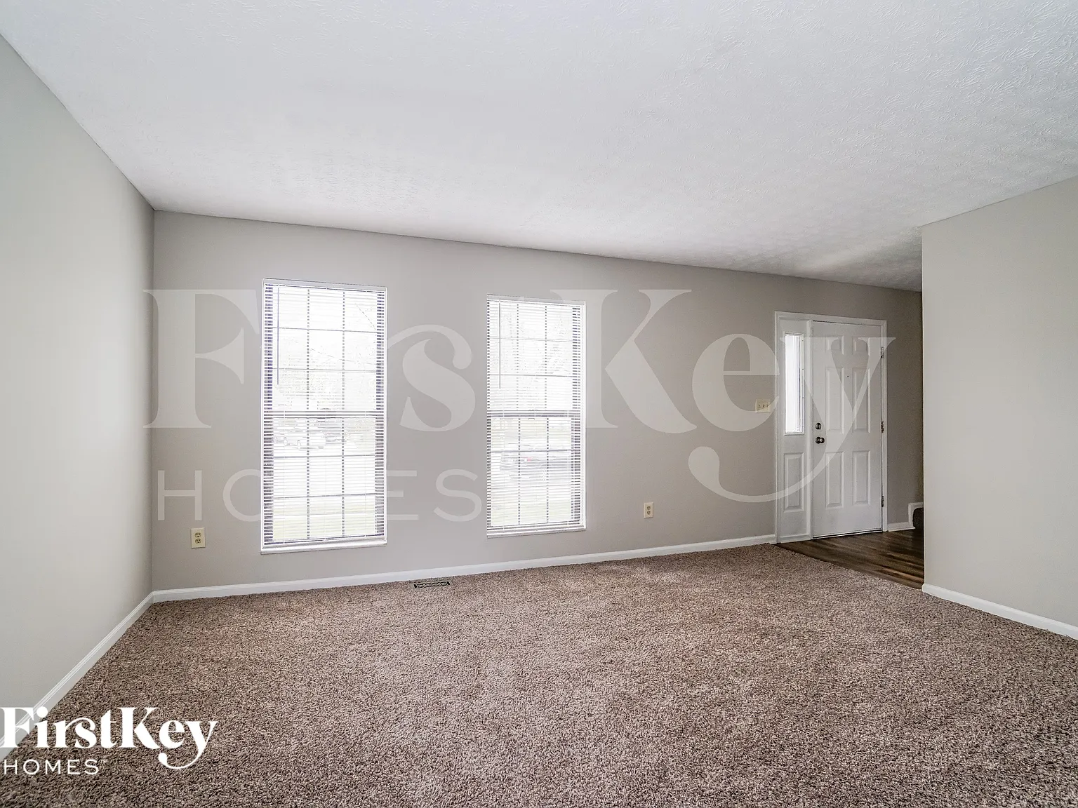 4 bed, 2.5 bath, 1954 sqft, $2,710 — Photo 2