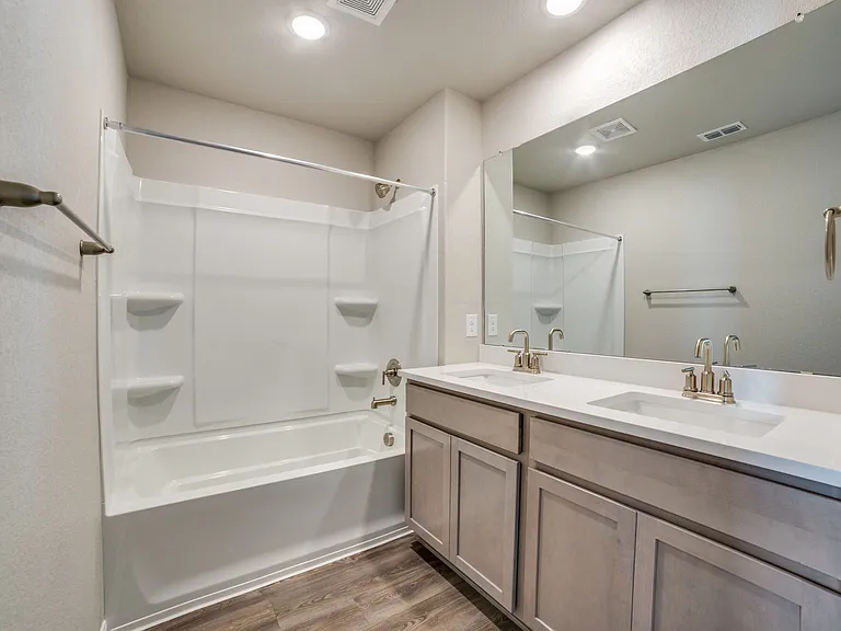 Villas at College Park — Photo 17