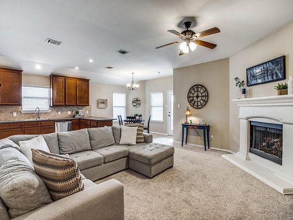 3rd image of 9605 Tipperary Dr