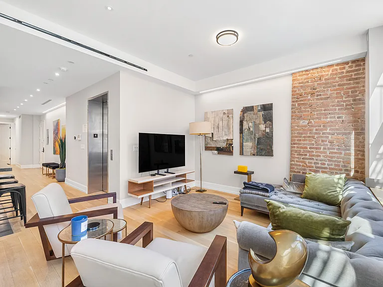 46 W 21st St #4 — Photo 9