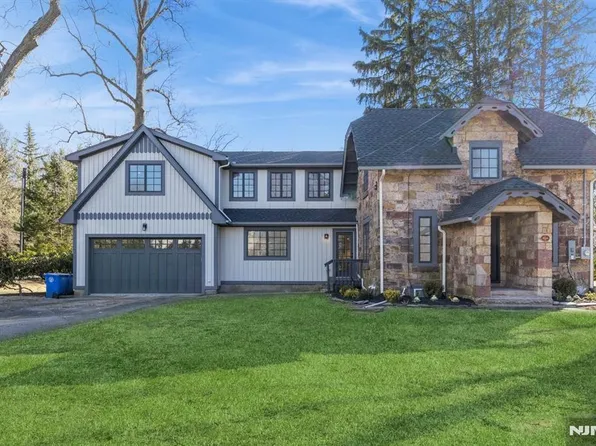 170 Thatcher Rd, Tenafly, NJ 07670