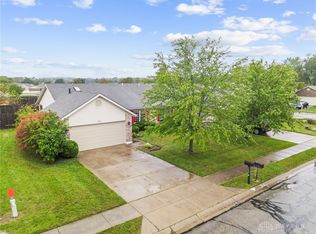 102 Warner Dr, Englewood, OH