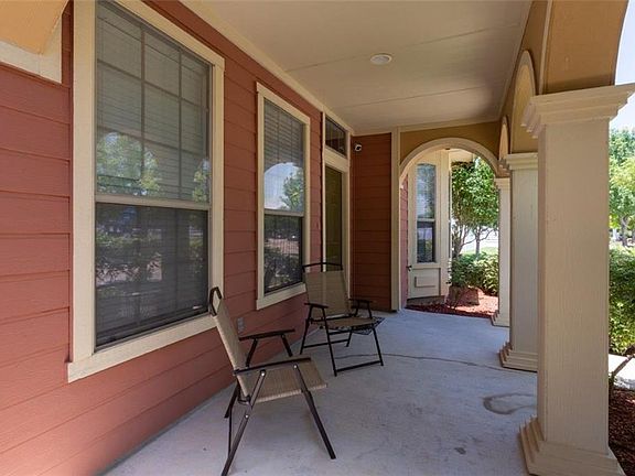 3rd image of 1037 Wenk Ct
