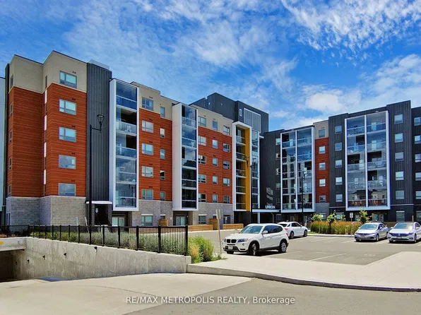 200 Lagerfeld Dr #401, Brampton, ON L7A 3Z1