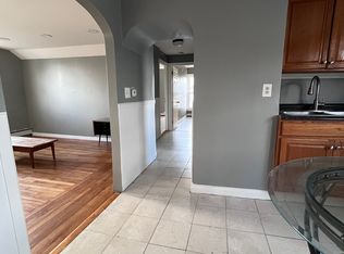 712 Main St FLOOR 3, Pawtucket, RI 02860