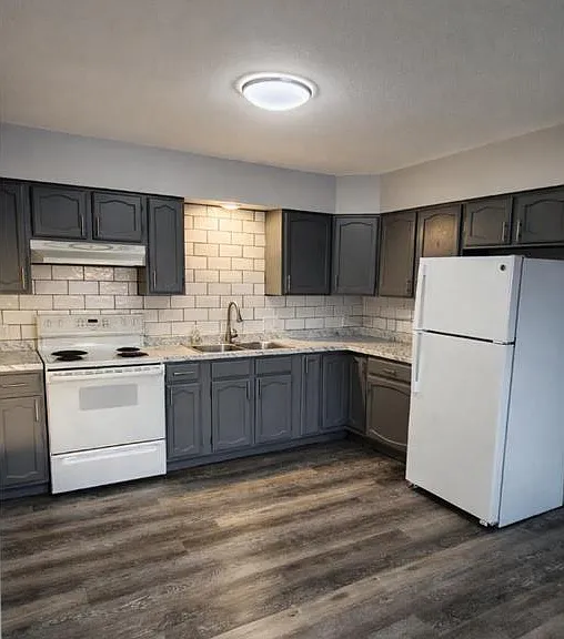 102 Lake Ave S #8 — Photo 2
