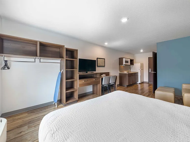 Studio Suite - 1 Queen Bed