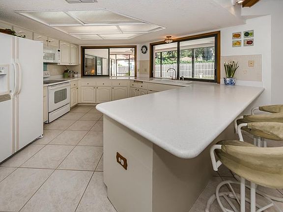 4th image of 2812 Orange Grove Way