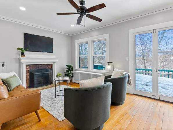 59 Charlesbank Rd Unit 59, Newton, MA 02458