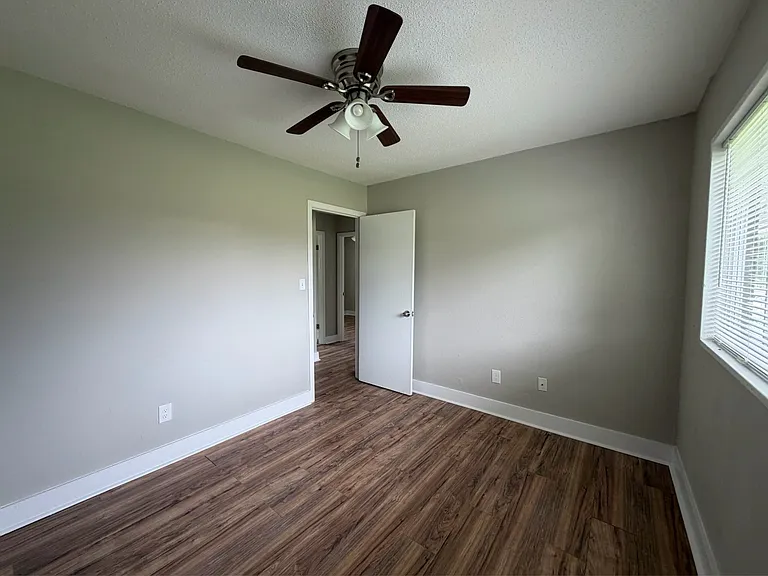 106 Whitney Ave NE — Photo 9