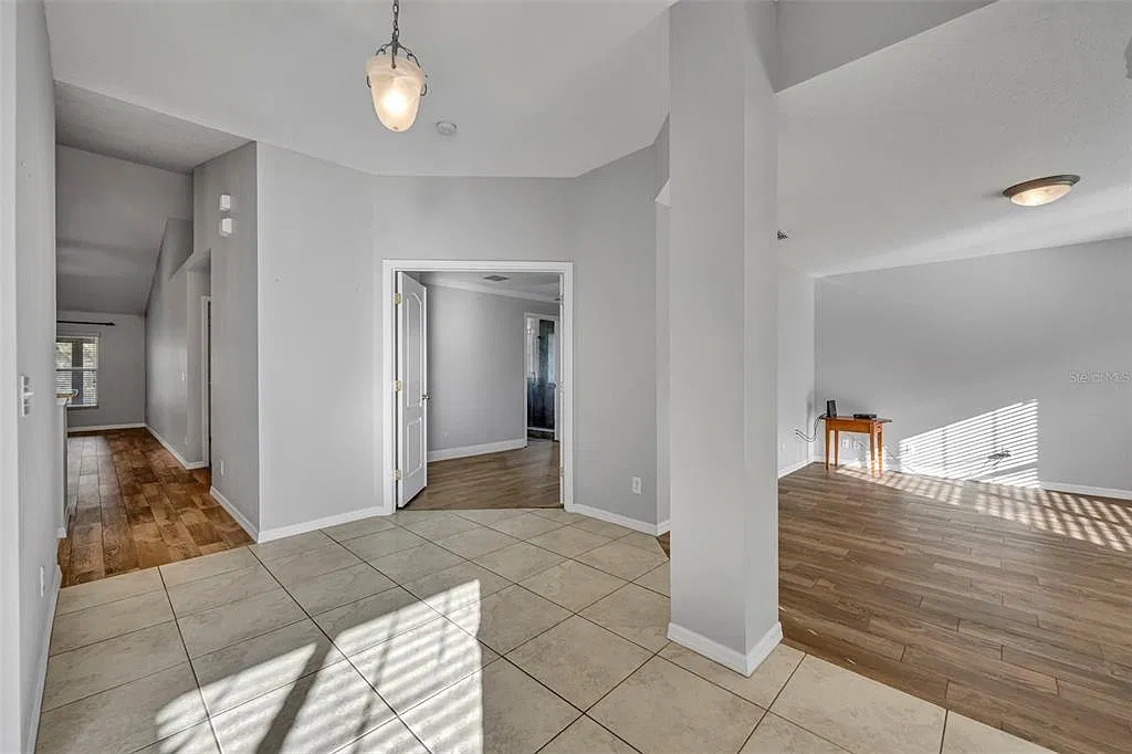 4 bed, 3.0 bath, 2446 sqft, $3,000 — Photo 3