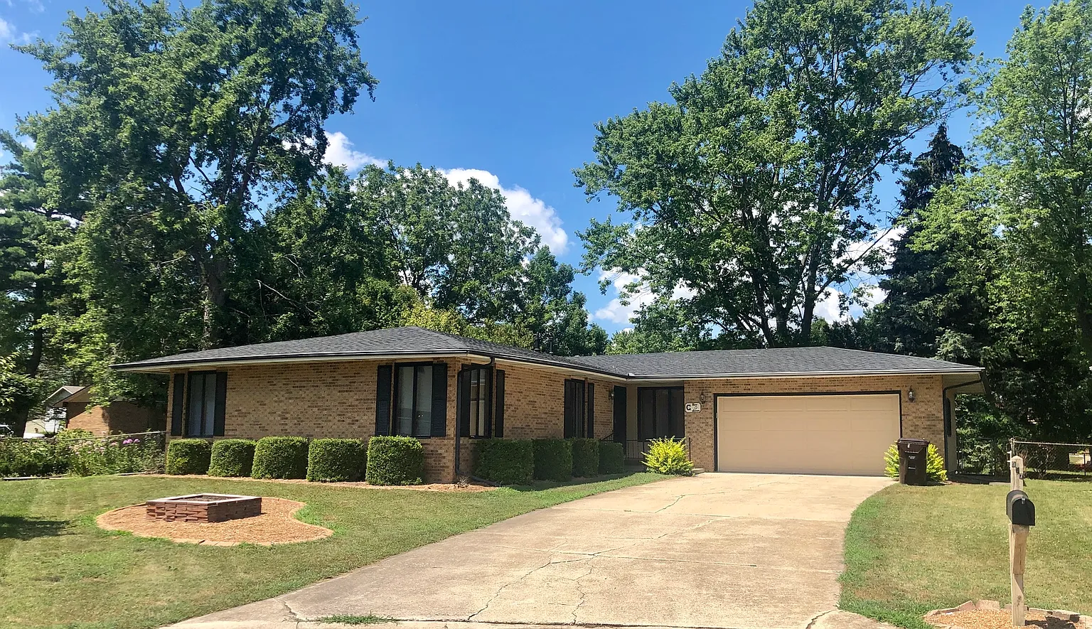 907 Illinois Ct photo 1