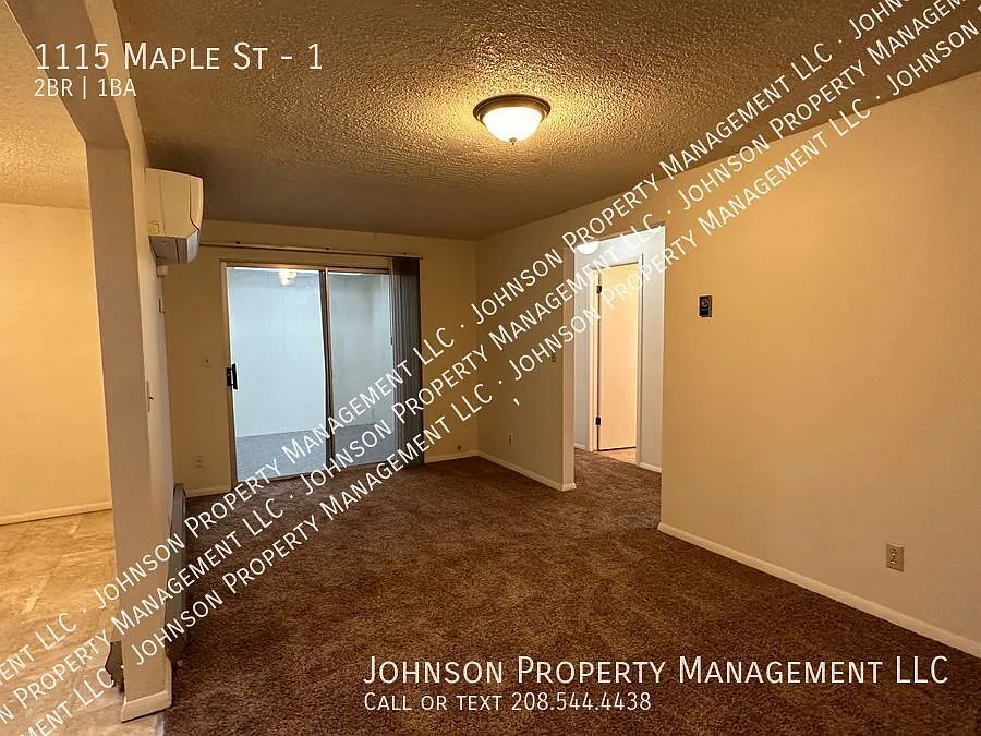 Spacious South Nampa Apartment with Single Car Garage. — Photo 4