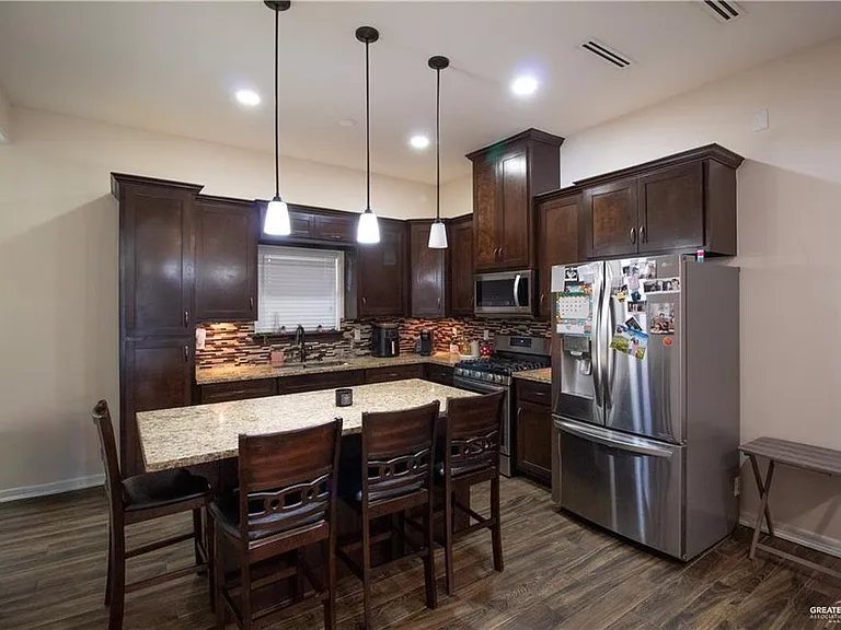 2901 E Imperial Oaks Dr — Photo 5
