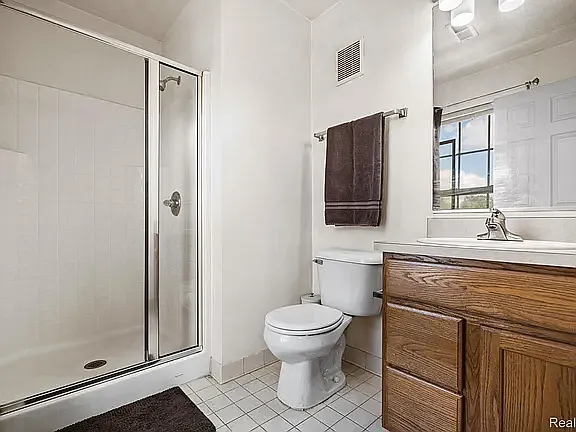 17200 Addington Dr — Photo 26