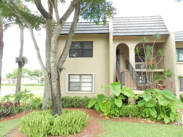 145 Lake Nancy Lane #225, West Palm Beach, FL 33411