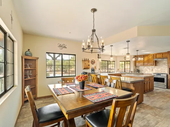 6535 Juniper Crest Rd, Agua Dulce, CA 91390