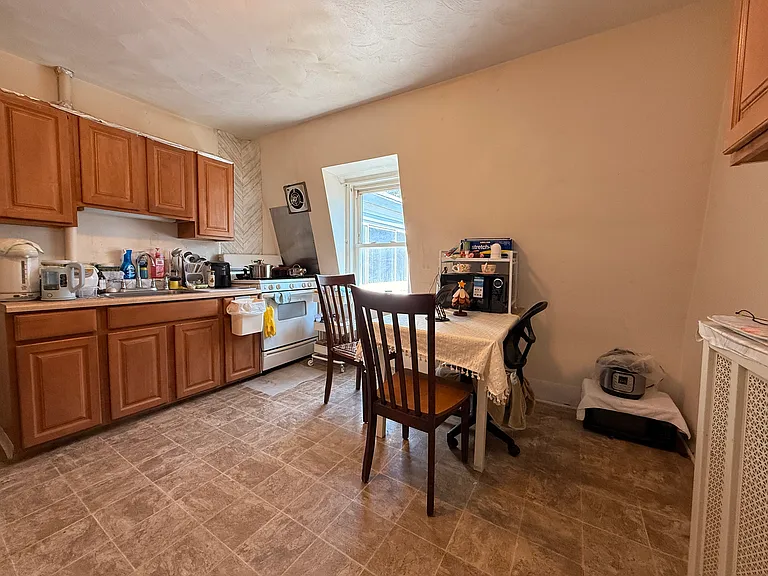 7 Linden Pl #2 — Photo 2