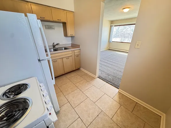 1228 Garfield St #10, Lincoln, NE 68502