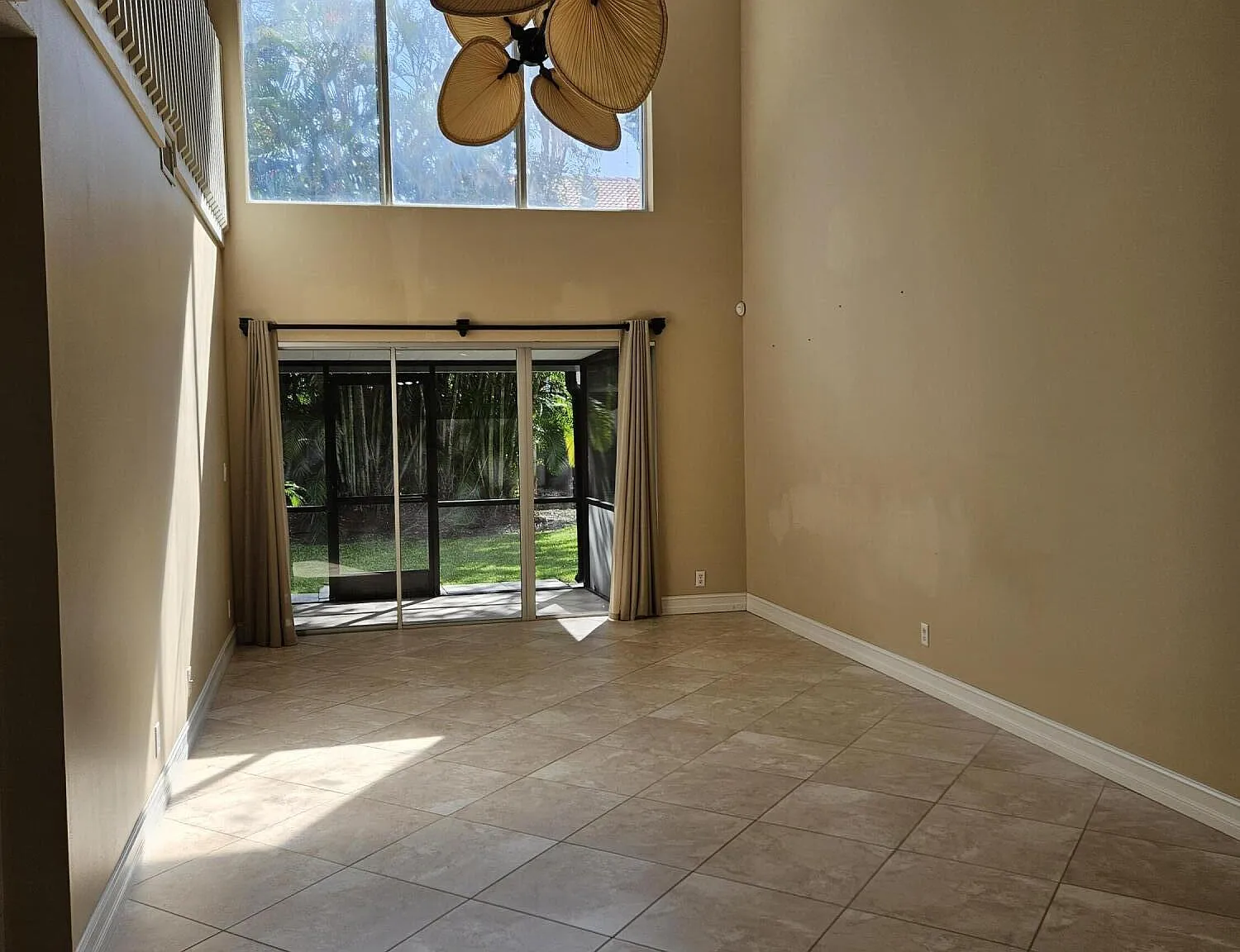 3 bed, 2.5 bath, 1750 sqft, $3,200 — Photo 1