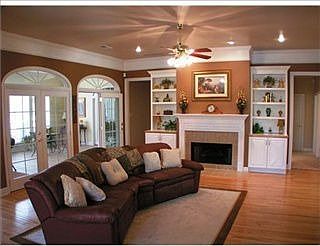3rd image of 7 Forest Green Dr
