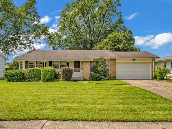 3840 W 213th St, Fairview Park, OH 44126