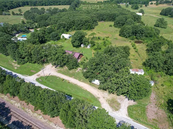 9753 State Highway Cc, Niangua, MO 65713