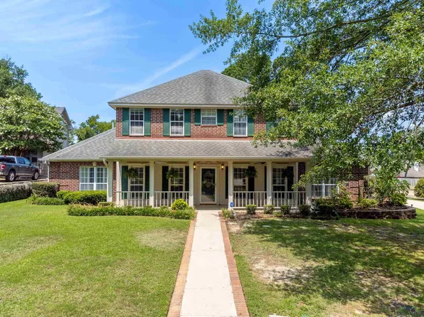 3817 Holly Ridge Dr, Longview, TX 75605