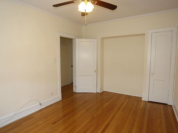 4th image of 1609 W Berteau Ave #V3