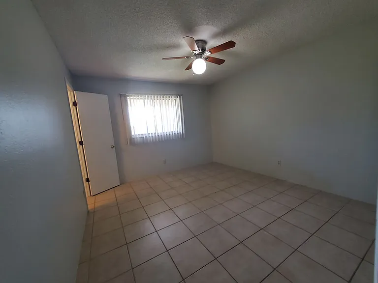 913 Gleason Pkwy #4 — Photo 13