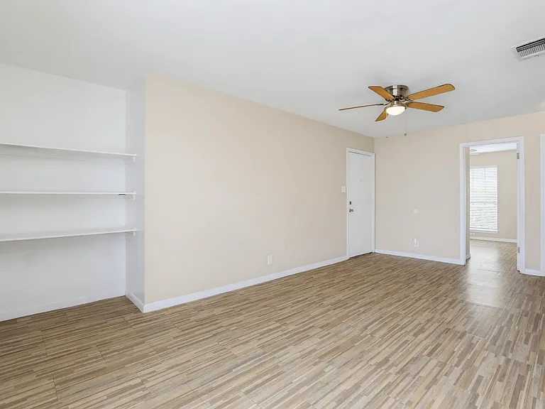10543 Starcrest Dr #10543 — Photo 3