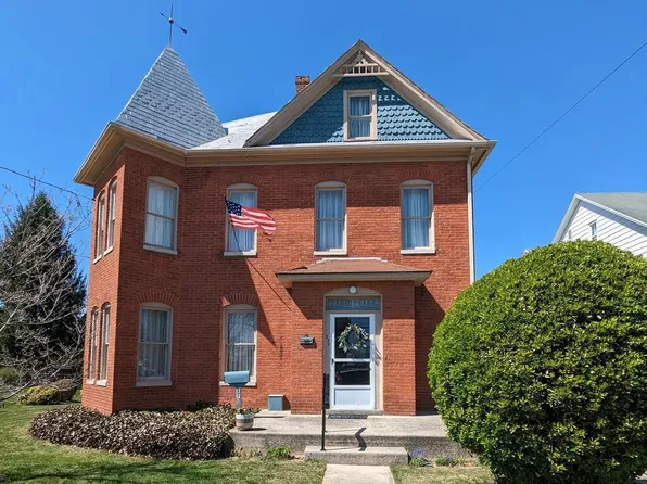 370 E King St, Littlestown, PA 17340