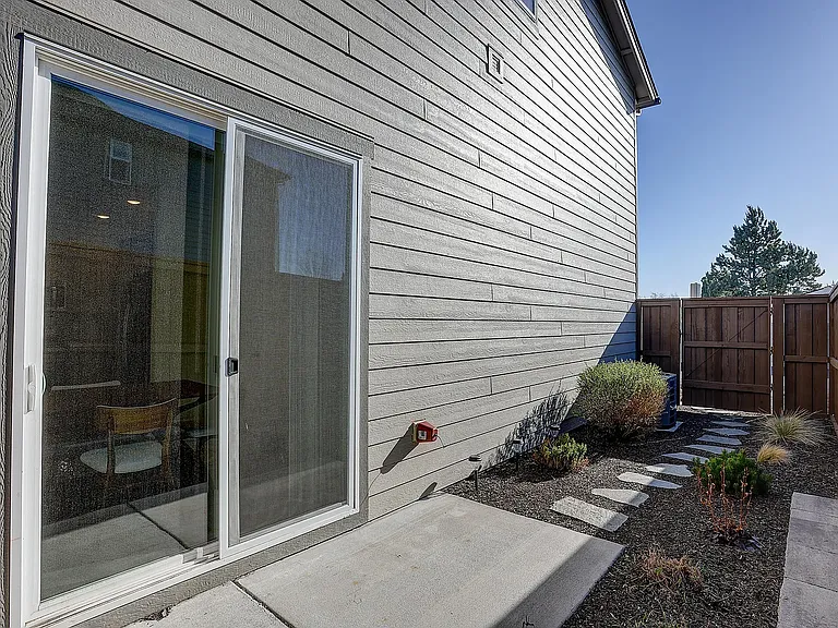 2582 NE Purcell Blvd — Photo 6