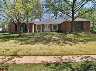 306 Wildforest Dr, Ballwin, MO