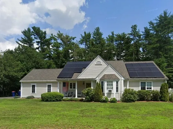 4 Hatchery Ln, Wareham, MA 02571